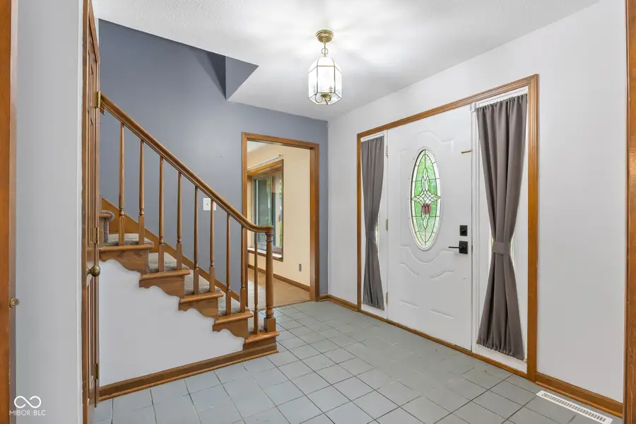 3519 Deerfield Place, Columbus, IN 47203 - #2