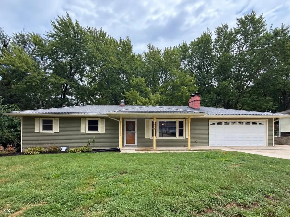 712 N Campbell Street, Crawfordsville, IN 47933 - #1