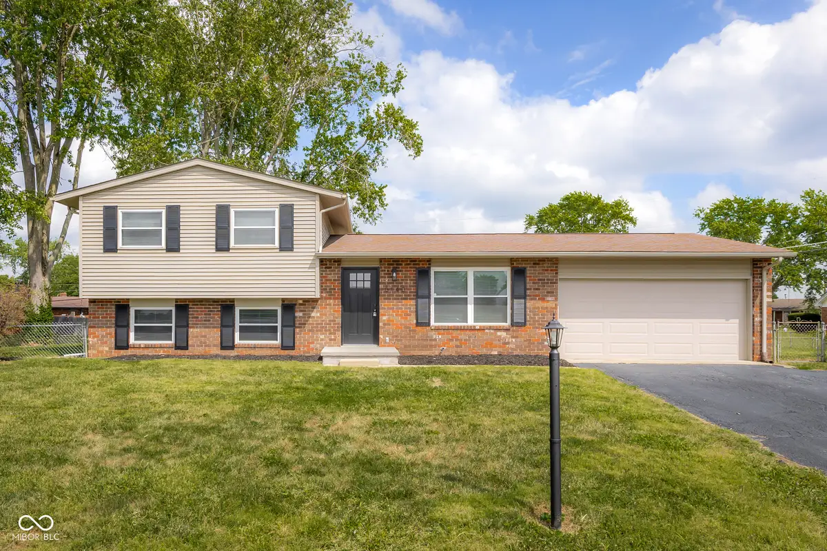 5140 Flintwood Court, Columbus, IN 47203 - #1