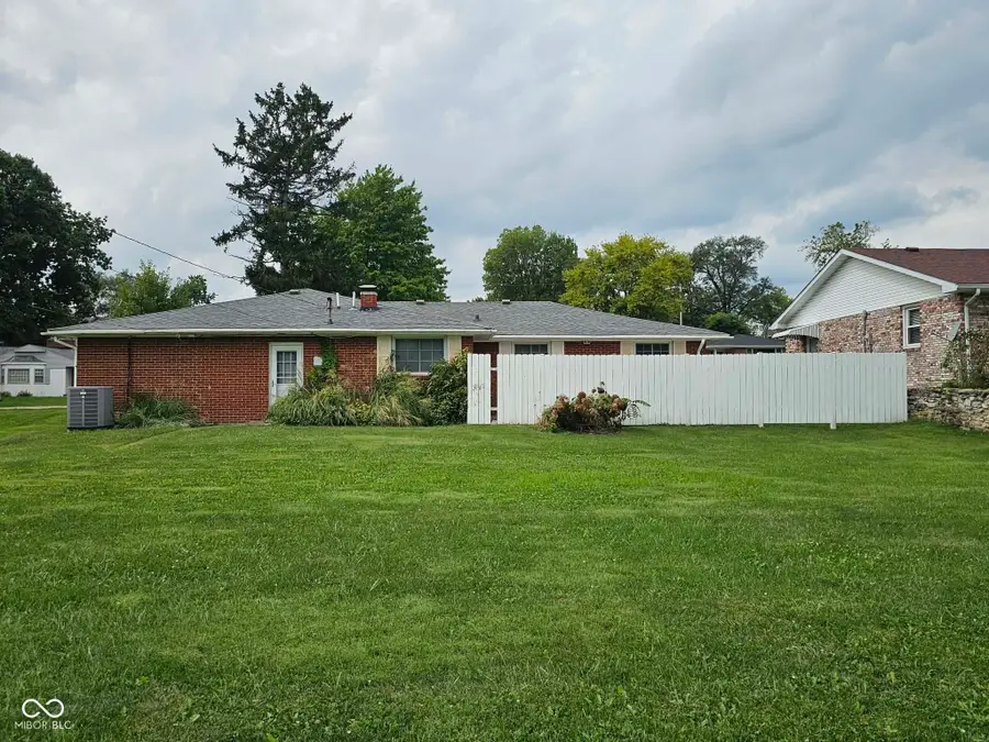 311 N Edgeway Drive, Alexandria, IN 46001 - #2