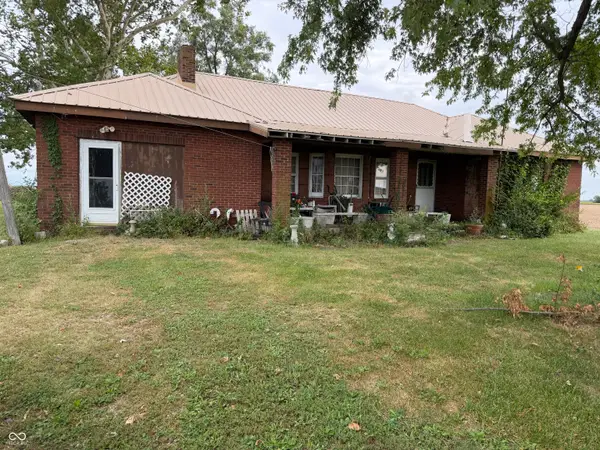 674 W 1300 S, Clinton, IN 47842