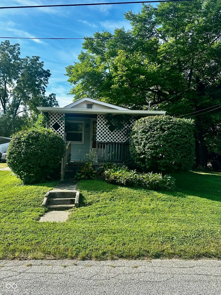 1042 Avenue E, Greencastle, IN 46135 - #2
