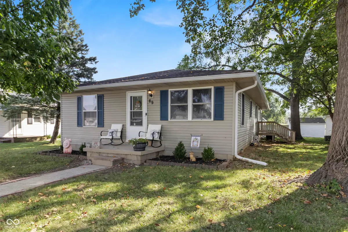 69 S Carlisle Street, Bargersville, IN 46106 - #1