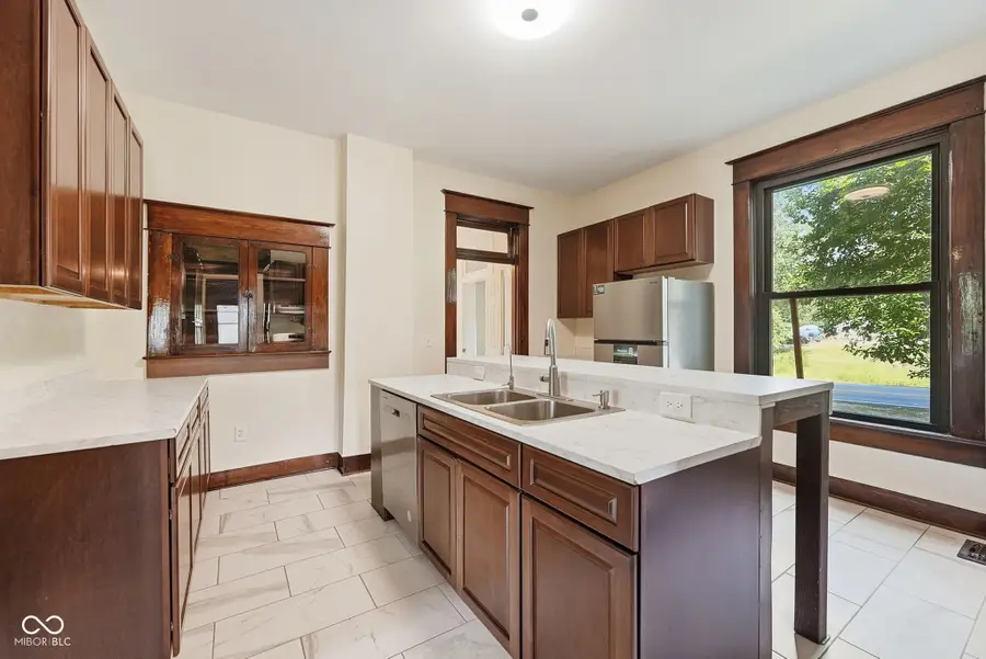 318 S Lebanon Street, Jamestown, IN 46147 - #2