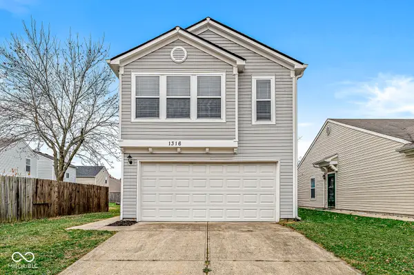 1316 Freemont Lane, Greenwood, IN 46143