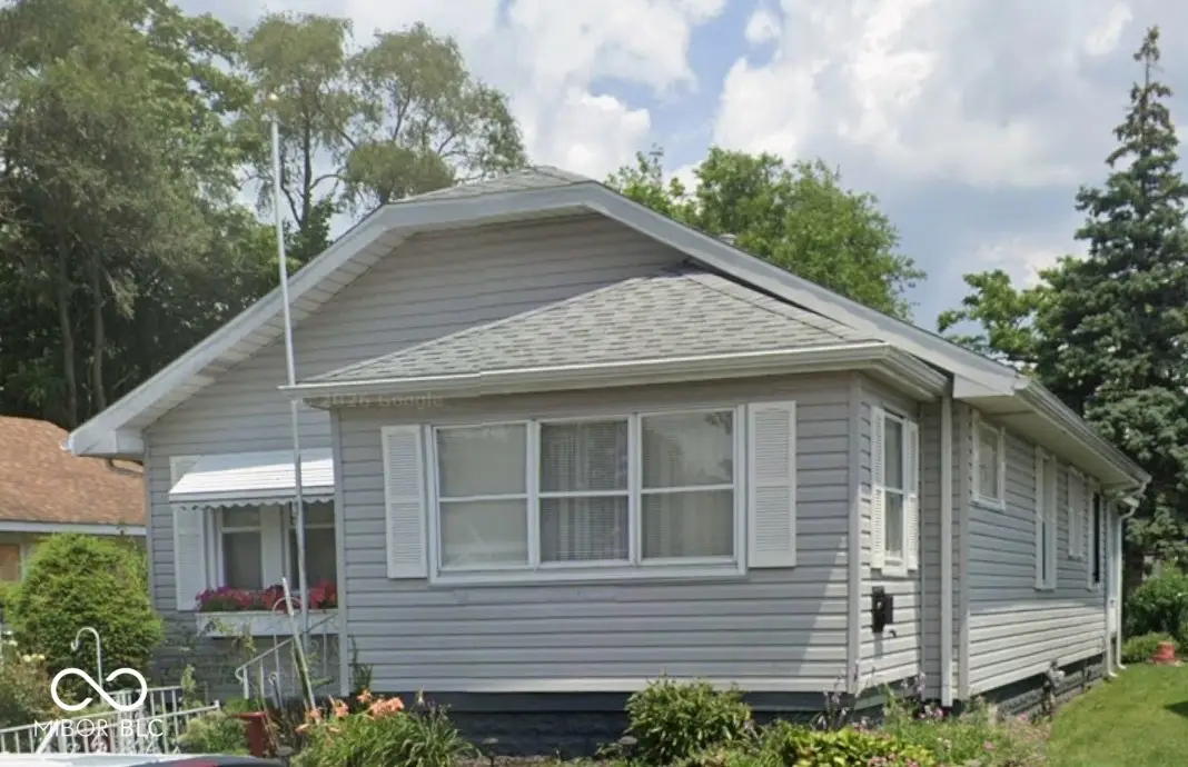 1300 S Pershing Drive, Muncie, IN 47302 - #1
