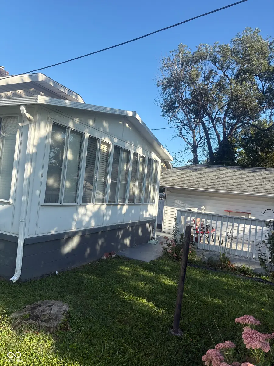 1300 S Pershing Drive, Muncie, IN 47302 - #2