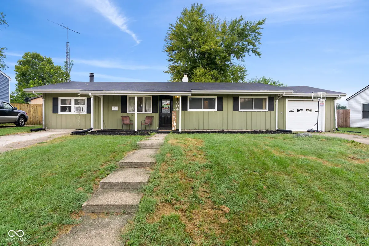 604 Center Drive, Frankfort, IN 46041 - #1
