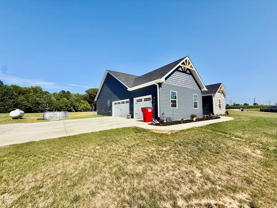 2540 W Grubb Lane, Covington, IN 47932 - #3