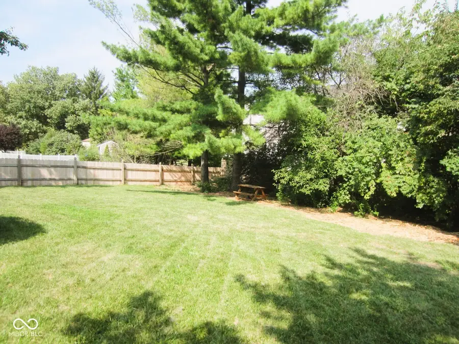 10543 Greenway Drive, Fishers, IN 46037 - #3