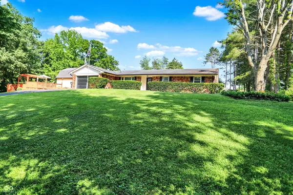 2907 Jay Dee Lane, Greenwood, IN 46143