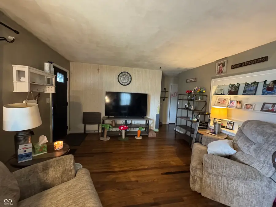 1010 N Harrison Street, Alexandria, IN 46001 - #3