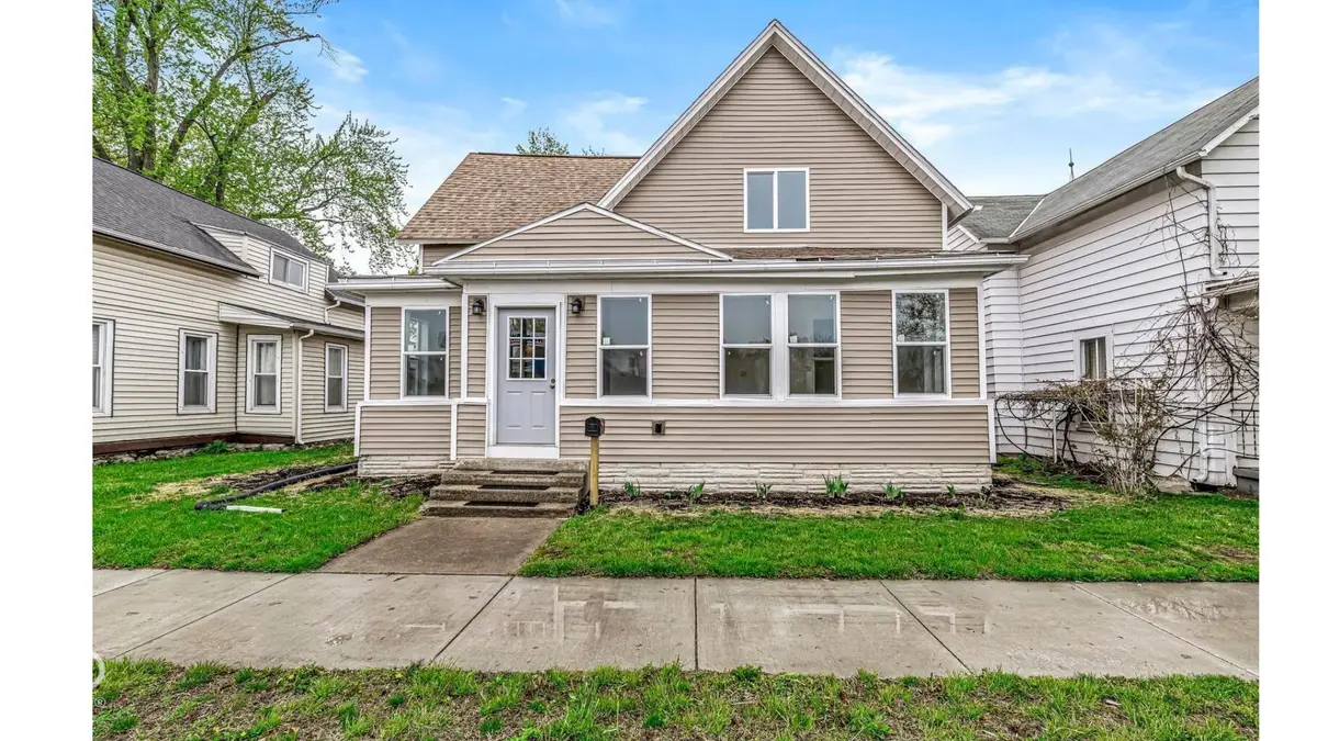 221 W Plymouth, Bremen, IN 46506 - #1
