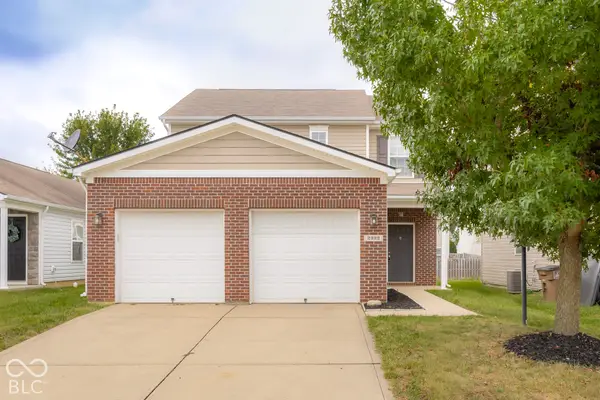 2322 Middle View Drive, Columbus, IN 47201