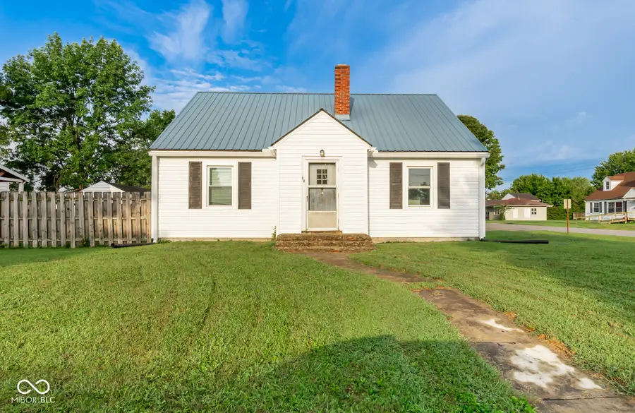 90 N Park Drive, Scottsburg, IN 47170 - #2