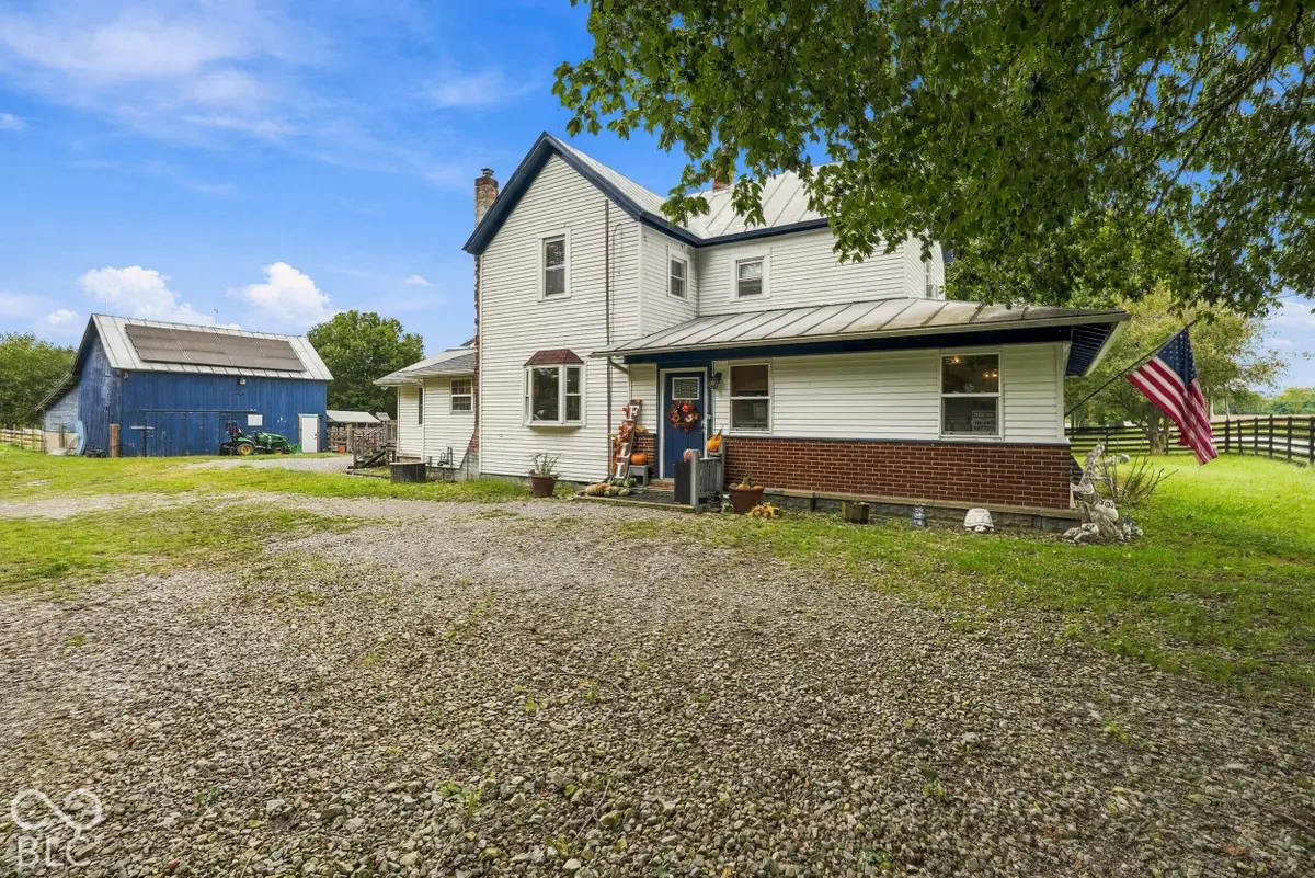 610 E 5th Street, Burlington, IN 46915 - #1