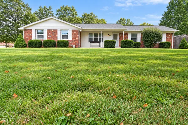 551 Castle Manor, Indianapolis, IN 46214