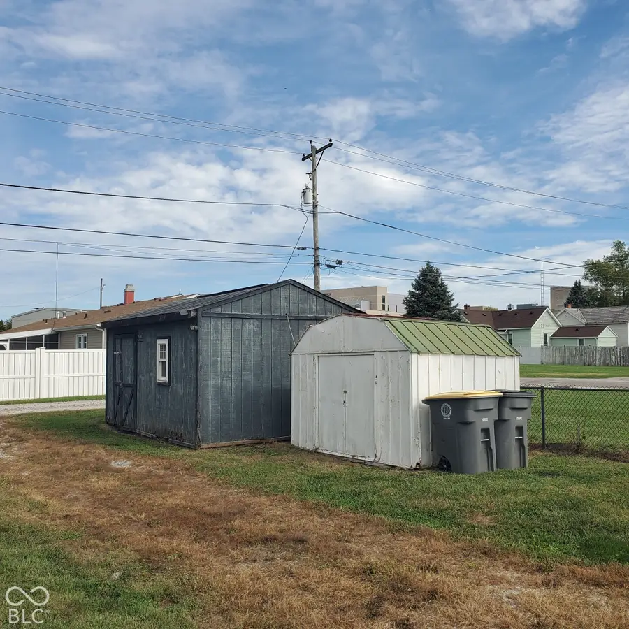 706 W Laurel Street, Seymour, IN 47274 - #3