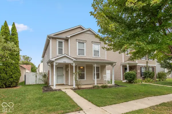 912 Brookstone Drive, Franklin, IN 46131