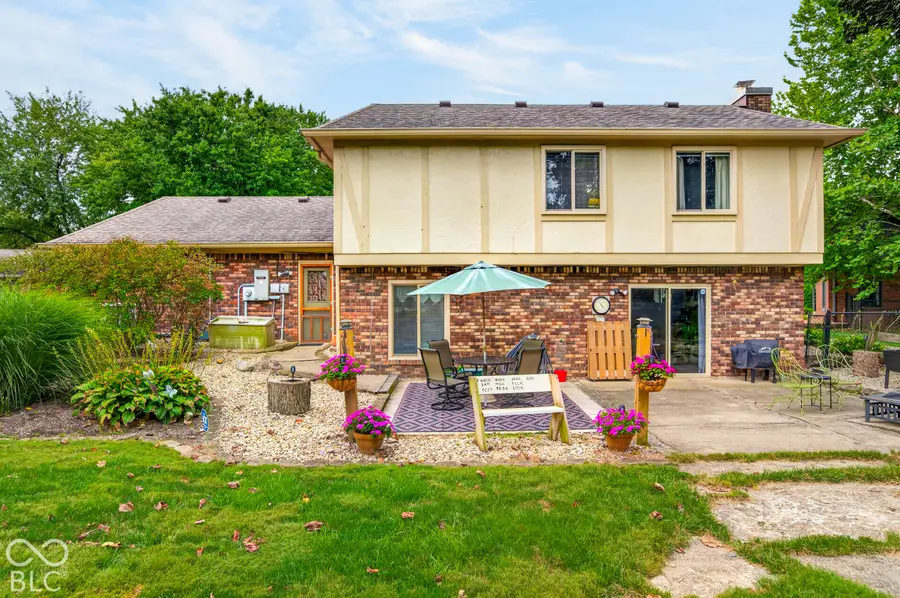261 Oakwood, Greenwood, IN 46142 - #3