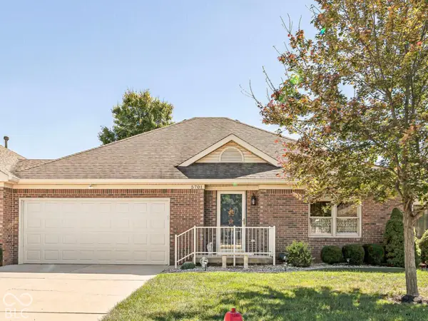5701 Kensington Way N, Plainfield, IN 46168