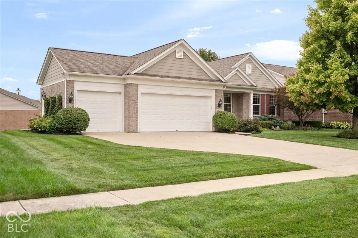 8923 W Cobblestone Drive W, Zionsville, IN 46077 - #1