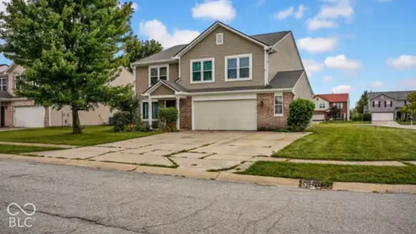 7807 Fox Glen Drive, Indianapolis, IN 46239