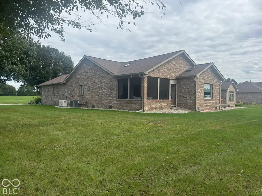 2202 Quail Run, Alexandria, IN 46001 - #2