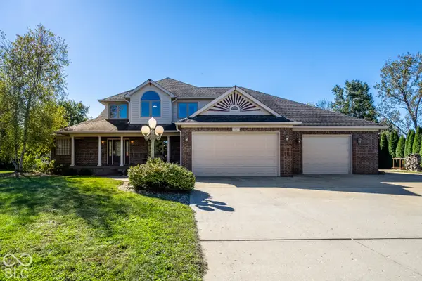 3634 N Hunters Court, Greenfield, IN 46140