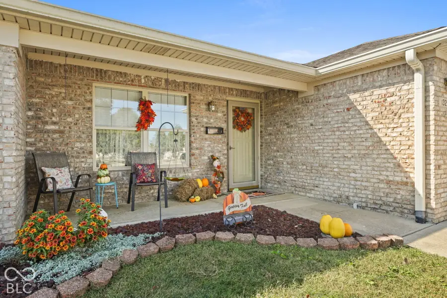 1320 Swan Drive, Franklin, IN 46131 - #2