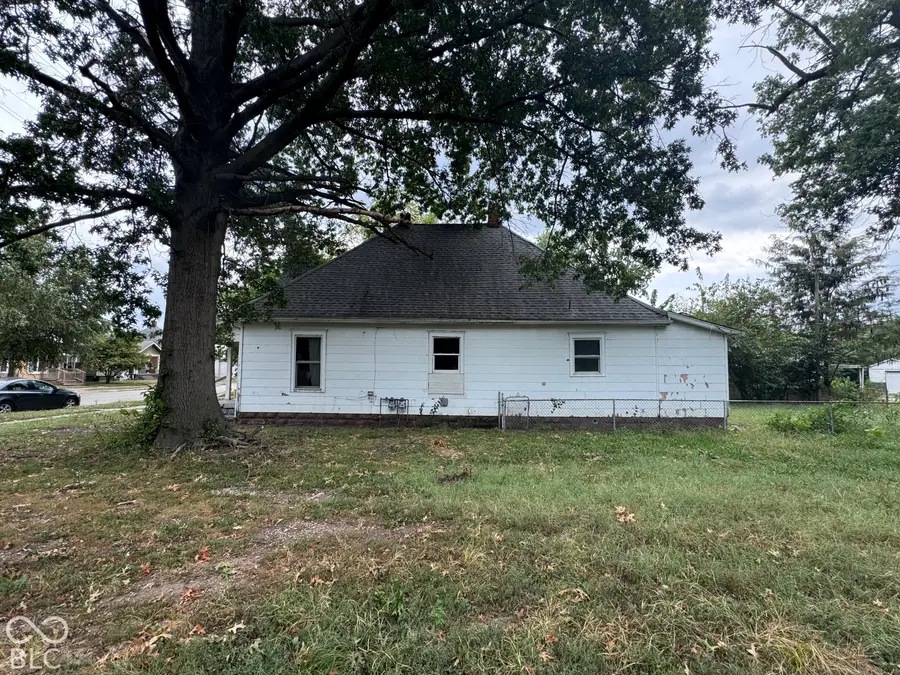 1535 8th Avenue, Terre Haute, IN 47804 - #2