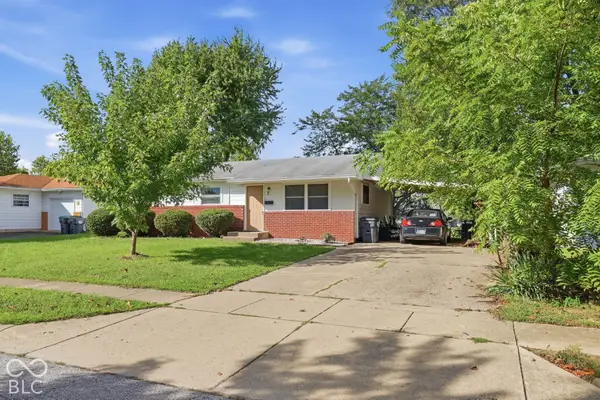 7 Crestview, Greenwood, IN 46143