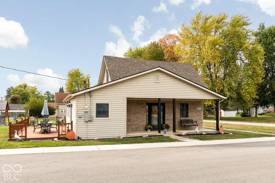 407 Walnut Street, Frankton, IN 46044 - #3