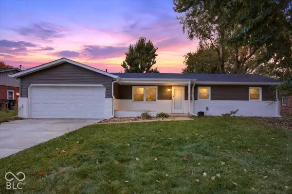 2815 Yellowwood Court, Columbus, IN 47203