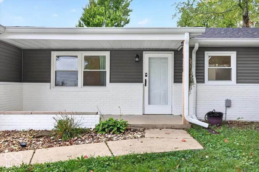 2815 Yellowwood Court, Columbus, IN 47203 - #3