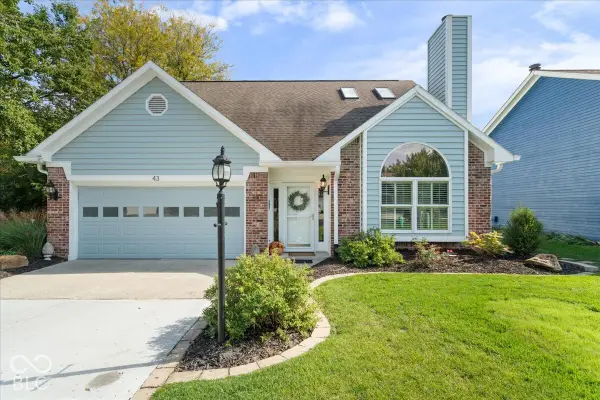 43 Balmoral Court, Zionsville, IN 46077