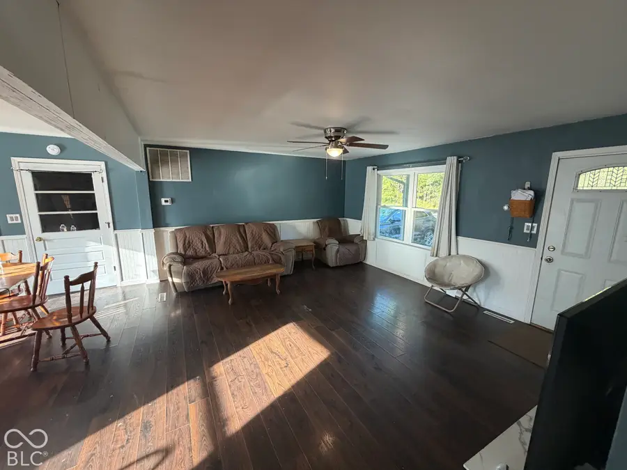 280 9th Street Nw, Linton, IN 47441 - #3