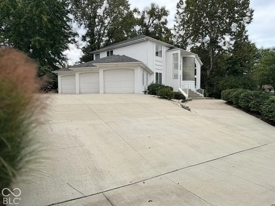 5203 Northwood Drive, Columbus, IN 47201 - #3