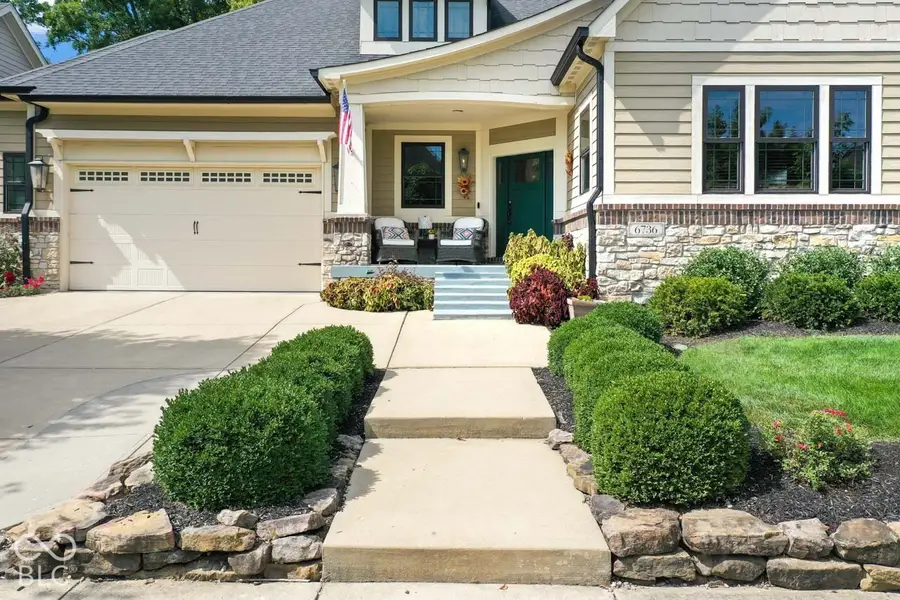6736 W Stonegate Drive, Zionsville, IN 46077 - #2