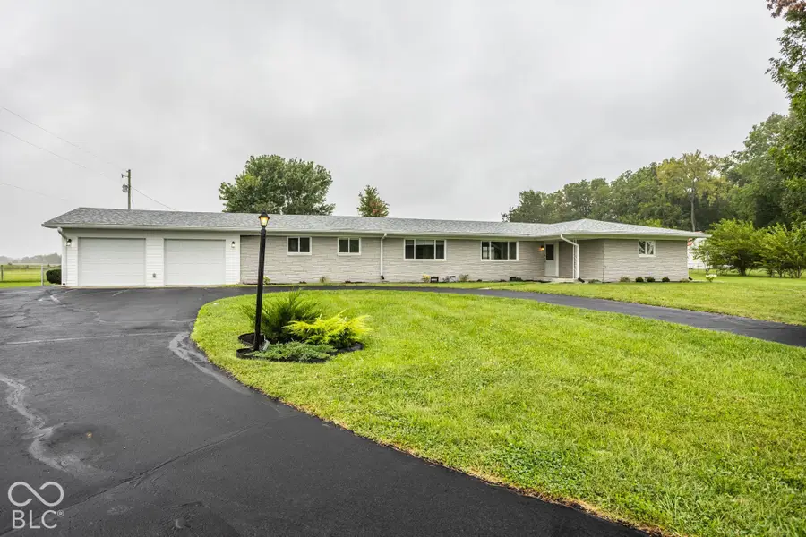 987 W Stones Crossing Road, Greenwood, IN 46143 - #2