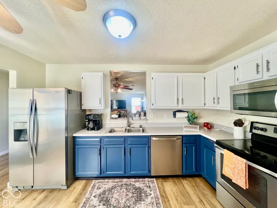 2390 Lakecrest Drive, Columbus, IN 47201 - #2