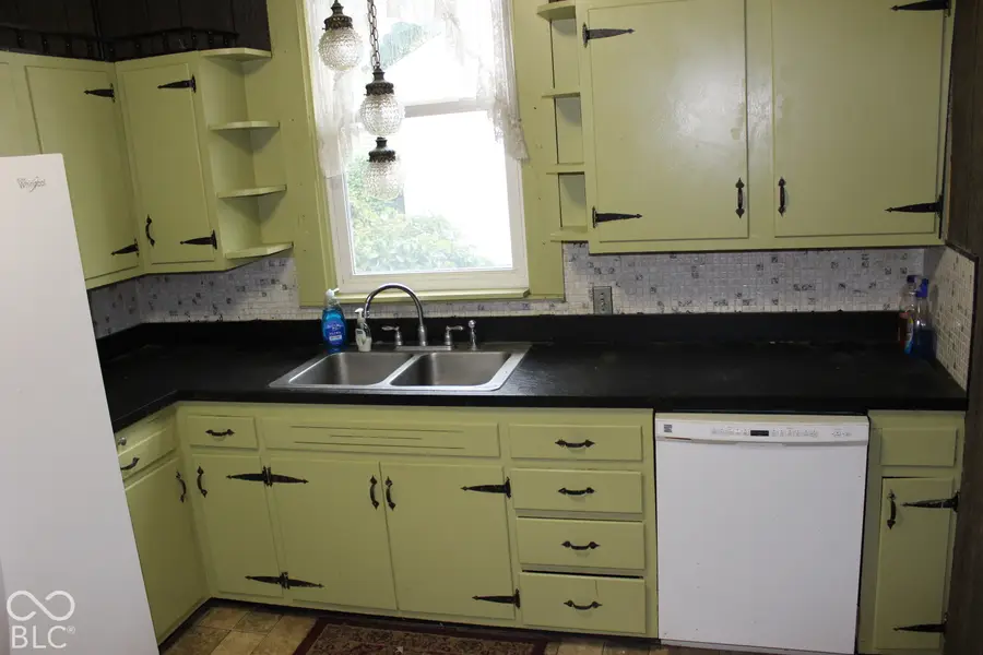 11 S Bloomington Street, Greencastle, IN 46135 - #3