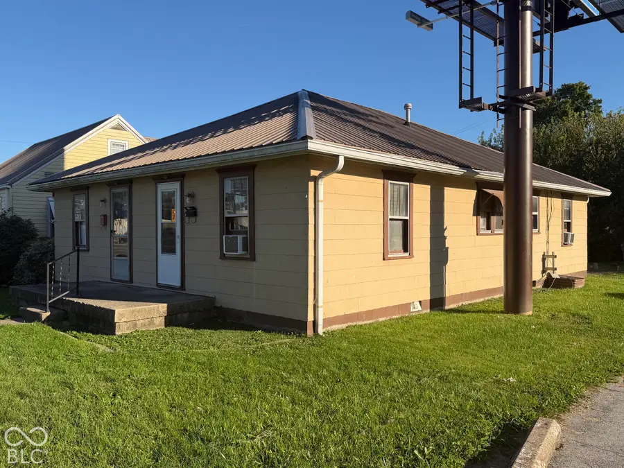 5 W 38th Street, Anderson, IN 46013 - #2