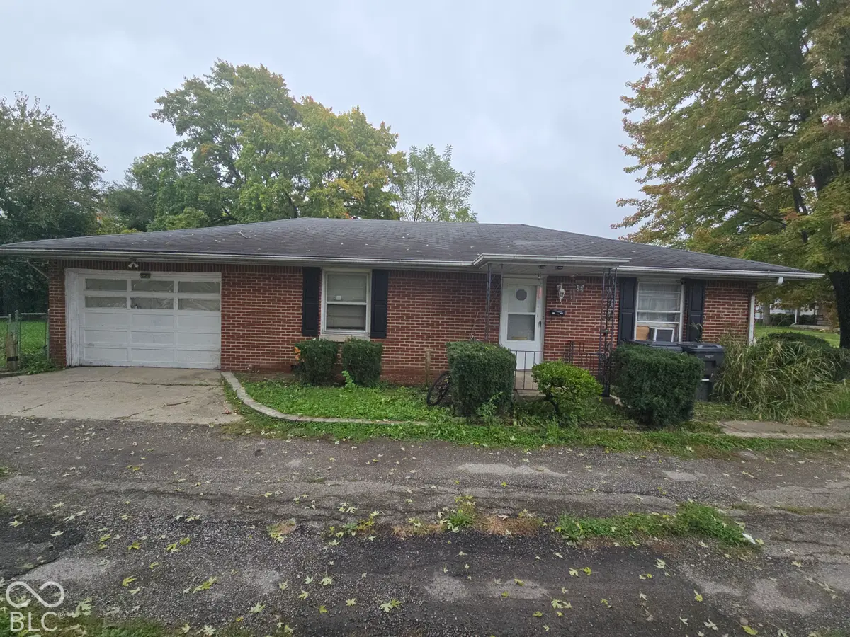 1126 E 28th Street, Anderson, IN 46016 - #1