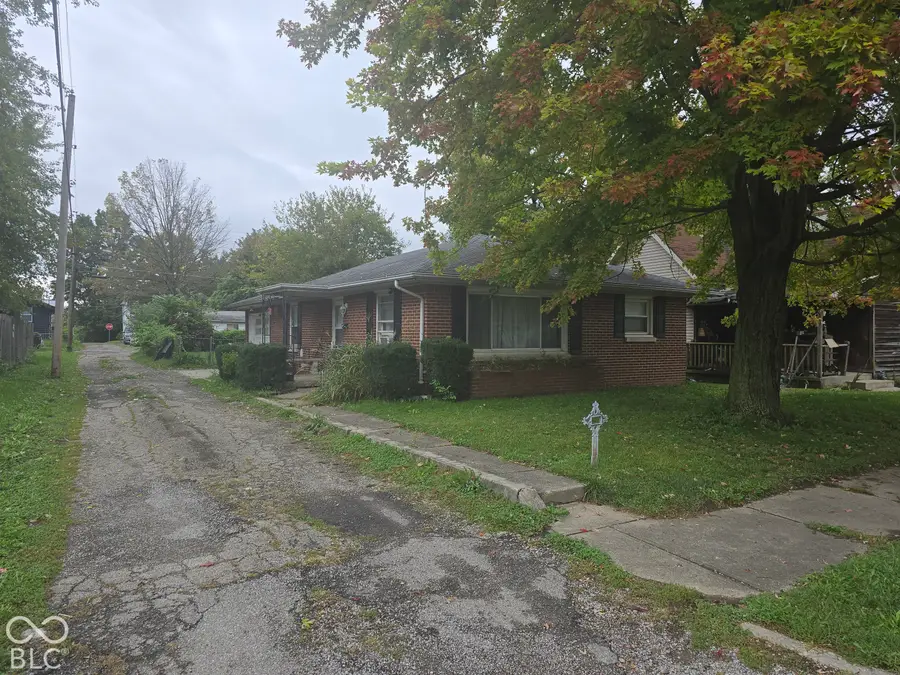 1126 E 28th Street, Anderson, IN 46016 - #2