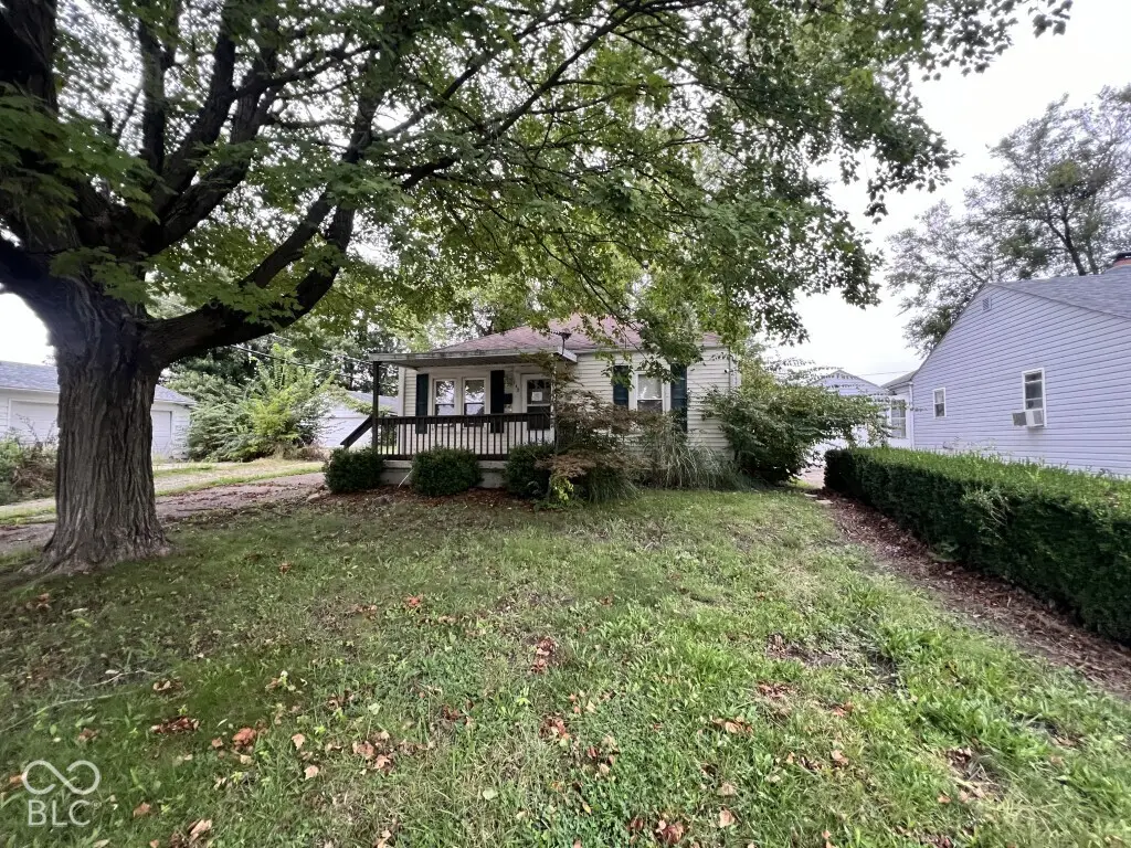 112 E 34th Street, Anderson, IN 46013 - #1
