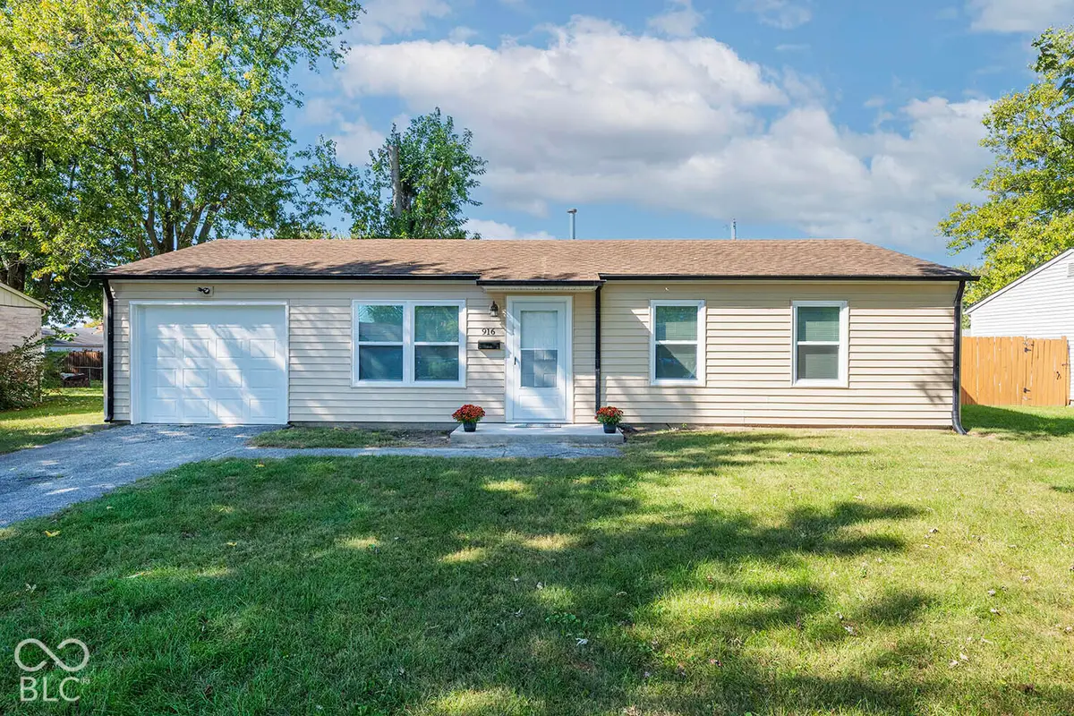 916 School Street, Greenfield, IN 46140 - #1