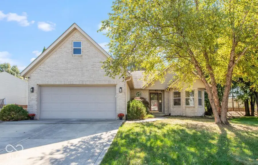 688 Prince Drive, Greenwood, IN 46142 - #2