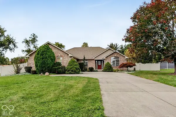 286 N Summerfield Drive N, Greenfield, IN 46140