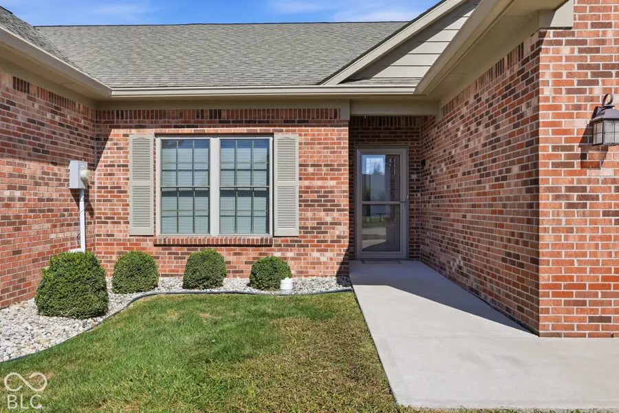 1300 Country Creek Cir, Shelbyville, IN 46176 - #3